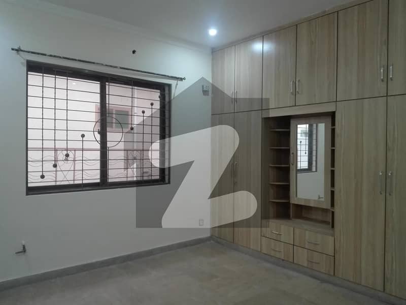 Spacious Upper Portion Is Available In Wapda Town Phase 1 - Block H4 For rent