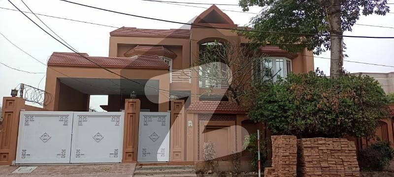 House Is Available For Sale In Amin Town