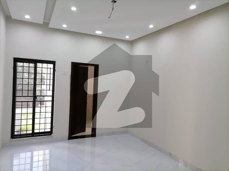 4500 Square Feet Upper Portion In Stunning Agrics Town Is Available For Rent