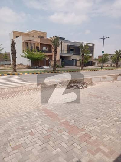 A 2925 Square Feet House Has Landed On Market In Eden Valley - Block D Of Faisalabad