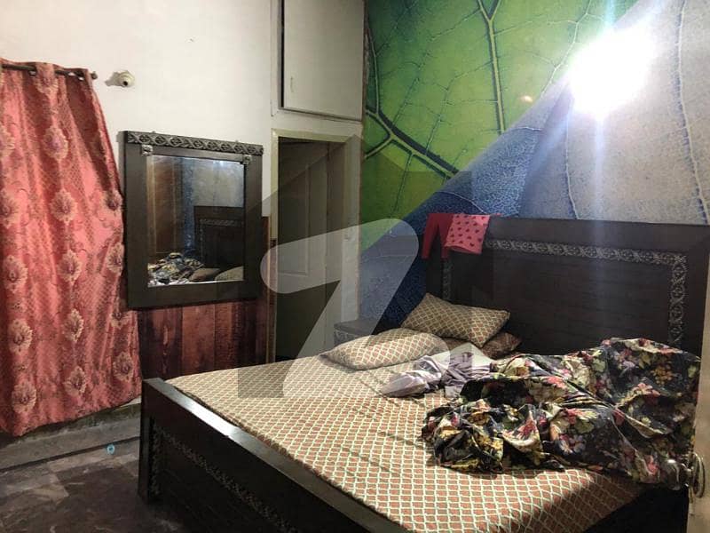 جوہر ٹاؤن فیز 2 - بلاک جے1 جوہر ٹاؤن فیز 2 جوہر ٹاؤن لاہور میں 4 کمروں کا 12 مرلہ مکان 2.5 کروڑ میں برائے فروخت۔