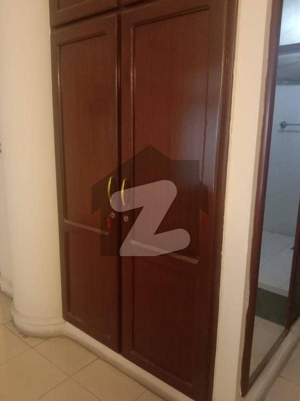 1700 Sq Ft Beautiful Flat For Sale In Gulberg