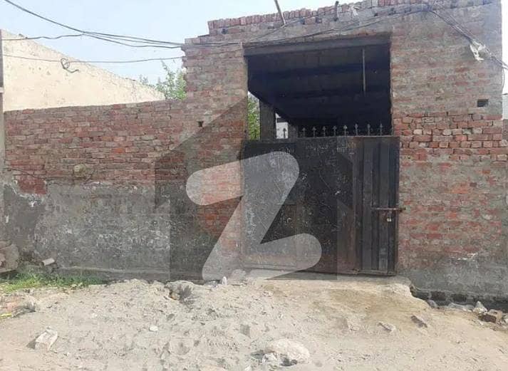 گجر کالونی لاہور میں 2 کمروں کا 10 مرلہ مکان 50 لاکھ میں برائے فروخت۔