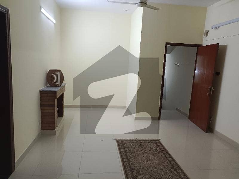 I 8. NEWLY RENOVATED 14 MARLA SEPARATE GATE 3 BED 3 BATH UPPER PORTION 95000 NET FINAL