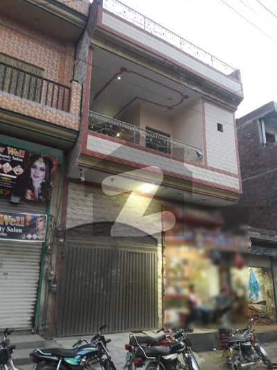 Madinah Colony Street 25 Feet Double Storey House For Rent