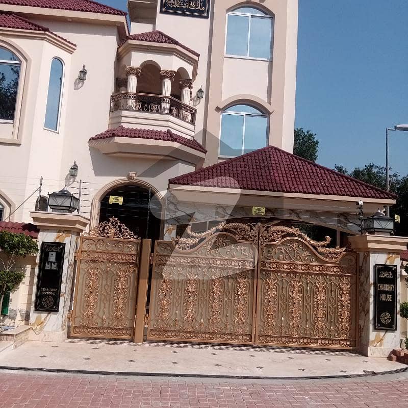 10 Marla Brand New House For Rent In Tulip Block Bahria Town Lahore