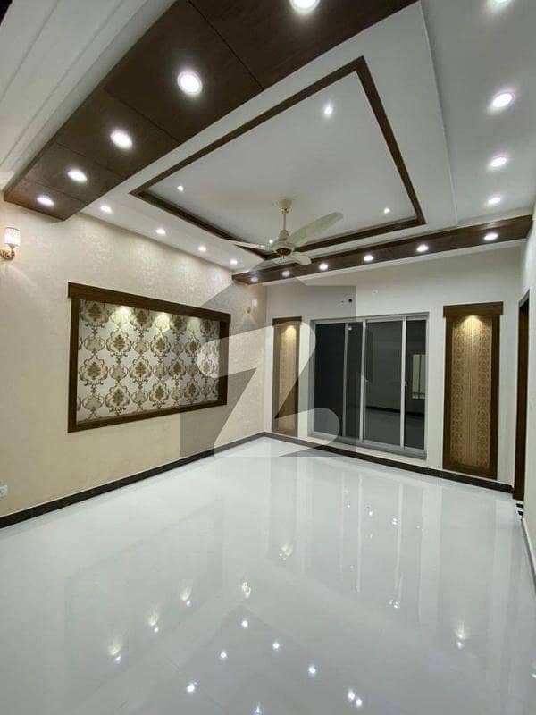 بلال ٹاؤن ایل ڈی اے روڈ لاہور میں 2 کمروں کا 3 مرلہ مکان 47 لاکھ میں برائے فروخت۔