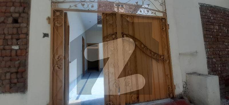 بلال نگر فیصل آباد میں 4 کمروں کا 4 مرلہ مکان 70 لاکھ میں برائے فروخت۔