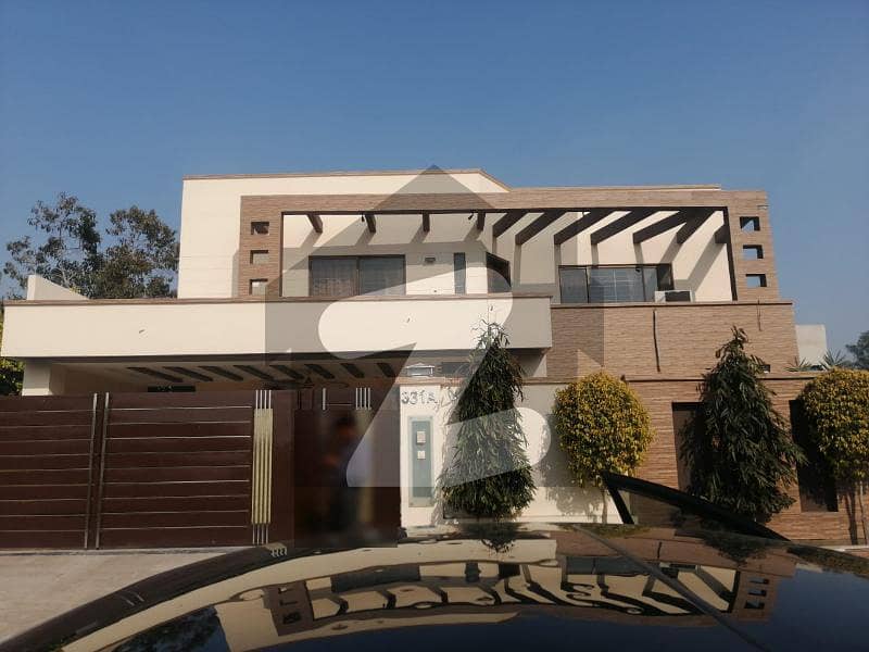 او پی ایف ہاؤسنگ سکیم - بلاک اے او پی ایف ہاؤسنگ سکیم لاہور میں 5 کمروں کا 1 کنال مکان 3.85 کروڑ میں برائے فروخت۔