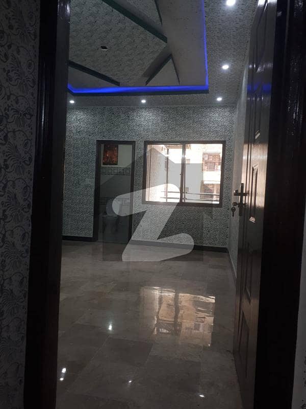 عالمگیر روڈ گلشنِ اقبال ٹاؤن کراچی میں 3 کمروں کا 7 مرلہ فلیٹ 2.1 کروڑ میں برائے فروخت۔