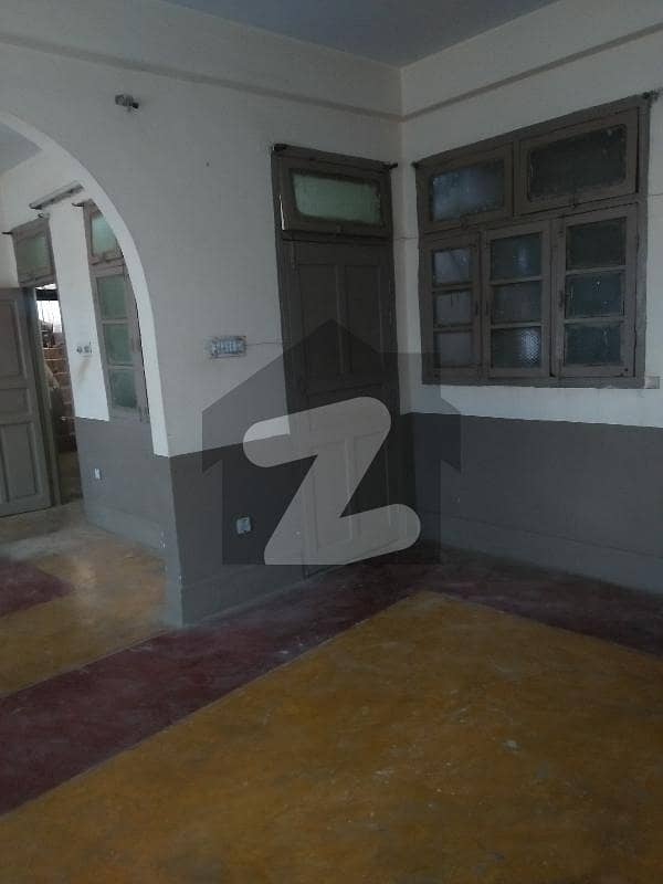 گلبرگ پشاور میں 3 کمروں کا 4 مرلہ مکان 19 ہزار میں کرایہ پر دستیاب ہے۔