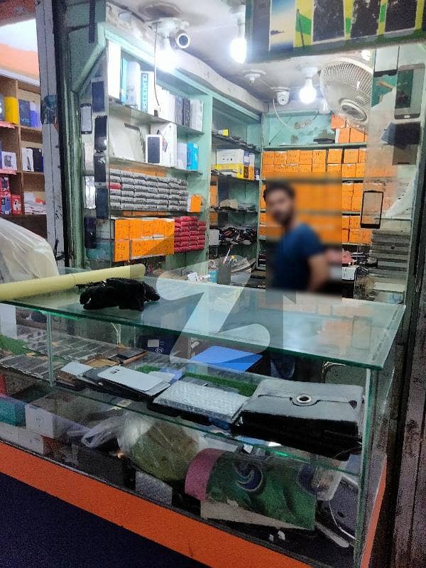 Shop in Fariya mobile mall gulshan GulshaneIqbal Block 2, Gulshane