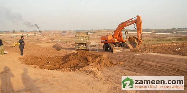 400 sq yard commercial plots for sale on installments Karachi Motorway