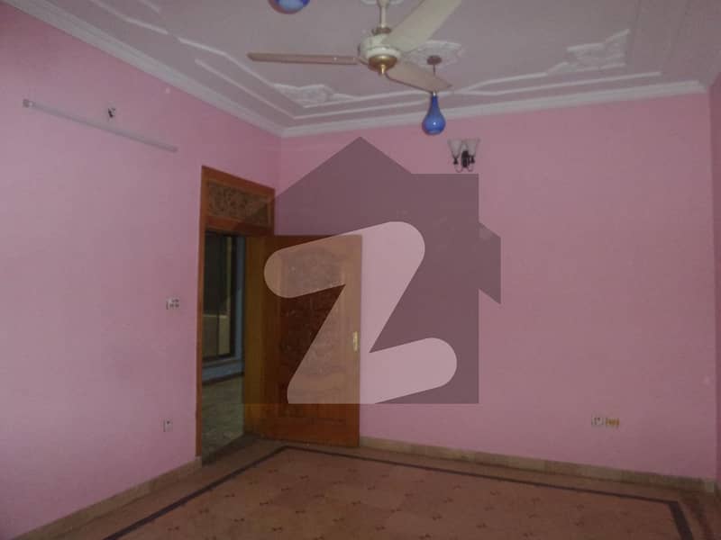 1800 Square Feet House Available For rent In G-13/2