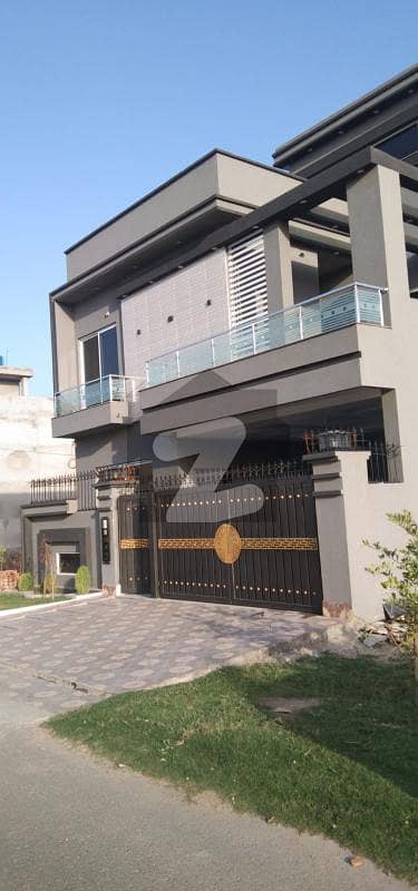 10 Marla Hot Location Brand New House Available For Sale In Lda Avenue - Block M