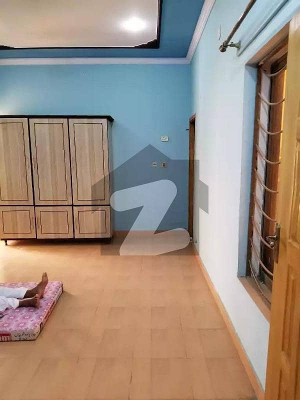 خیابانِ کشمیر جی ۔ 15 اسلام آباد میں 3 کمروں کا 10 مرلہ فلیٹ 1.1 کروڑ میں برائے فروخت۔