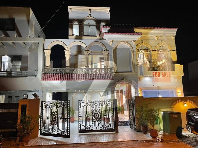 10 Marla Facing Park House For Sale Gulmohar Block Bahira Town Lahore