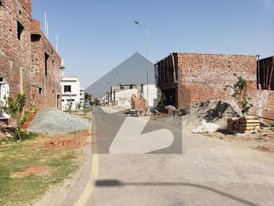 پارک ویو سٹی ۔ کرسٹل بلاک پارک ویو سٹی لاہور میں 5 مرلہ رہائشی پلاٹ 50 لاکھ میں برائے فروخت۔