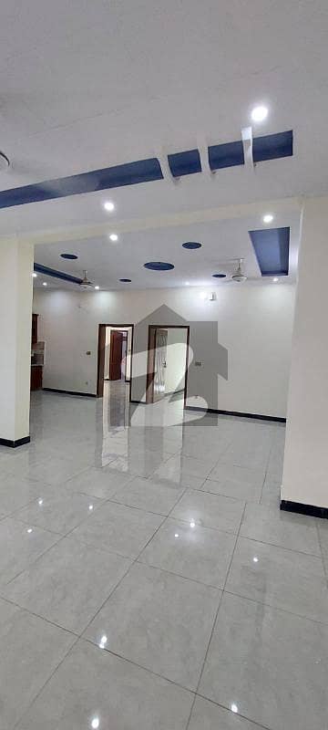 سوان گارڈن اسلام آباد میں 4 کمروں کا 6 مرلہ مکان 60 ہزار میں کرایہ پر دستیاب ہے۔