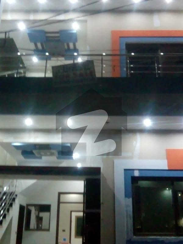 پیلی بھیت کوآپریٹو ہاؤسنگ سوسائٹی سکیم 33 - سیکٹر 18-اے سکیم 33 کراچی میں 4 کمروں کا 5 مرلہ مکان 2.55 کروڑ میں برائے فروخت۔