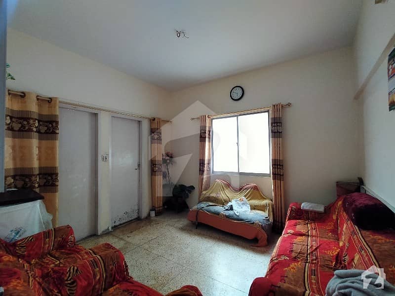 Direct Owner Road Facing Ground 5 Rooms Flat Urgent North Karachi