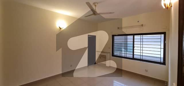 E-11 Mind Blowing Location What A Outstanding Apartment 3 Beds Tv_l Ki