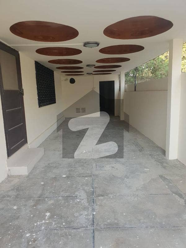 دارالامان سوسائٹی کراچی میں 6 کمروں کا 1 کنال مکان 15 کروڑ میں برائے فروخت۔