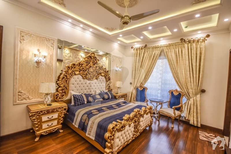 بحریہ ٹاؤن سیکٹر A بحریہ ٹاؤن لاہور میں 5 کمروں کا 6 کنال فارم ہاؤس 2.5 لاکھ میں کرایہ پر دستیاب ہے۔