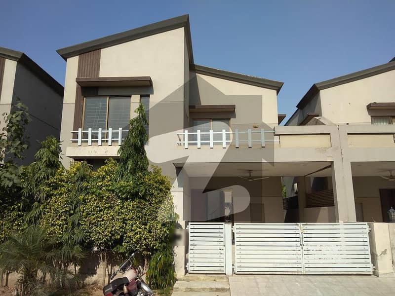 10 Marla House For rent Is Available In Divine Gardens