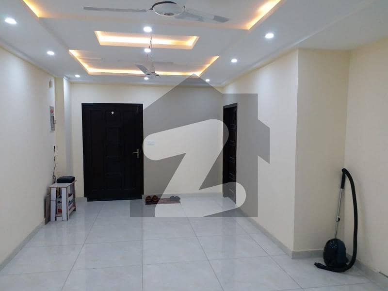 پرائم ٹاون آپارٹمنٹس یونیورسٹی ٹاؤن پشاور میں 3 کمروں کا 6 مرلہ فلیٹ 1.1 کروڑ میں برائے فروخت۔