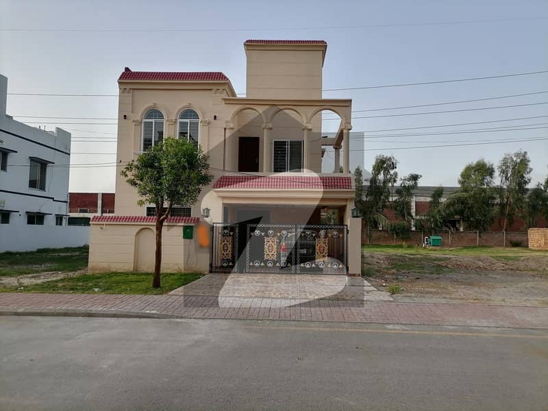 House For sale In Rs. 22,500,000