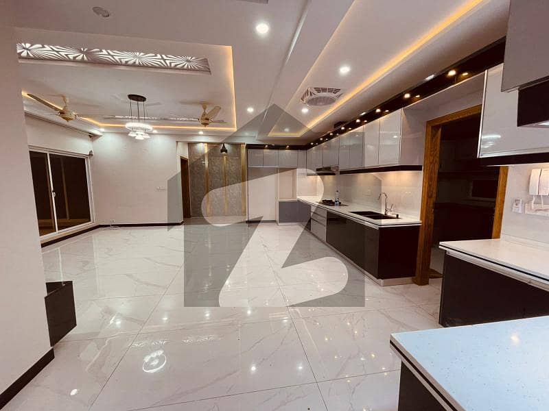 Prime Location 4500 Square Feet Upper Portion For Grabs In DHA Defence