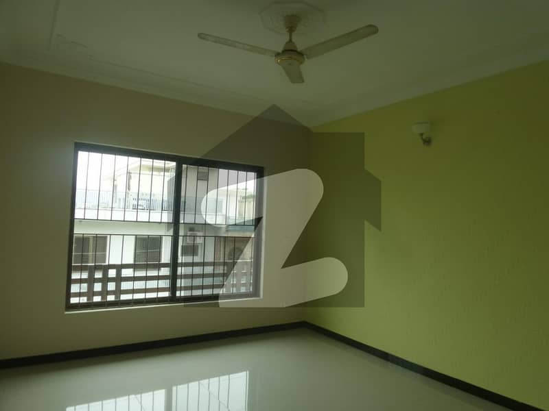 1 Kanal Upper Portion In Stunning I-8/4 Is Available For Rent