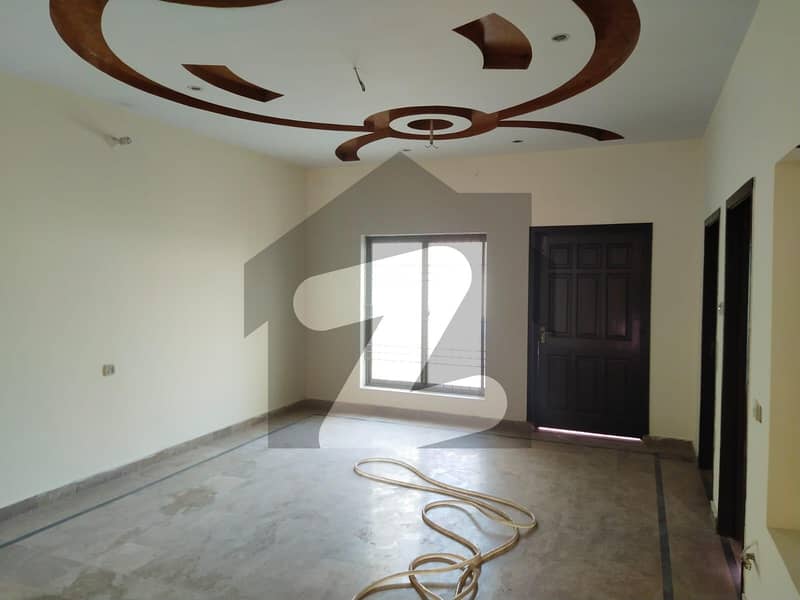 5 Marla House In Faisalabad Is Available For rent