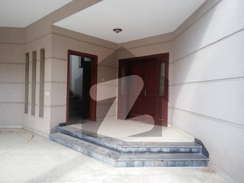 4500 Square Feet House In Lahore Is Available For Rent