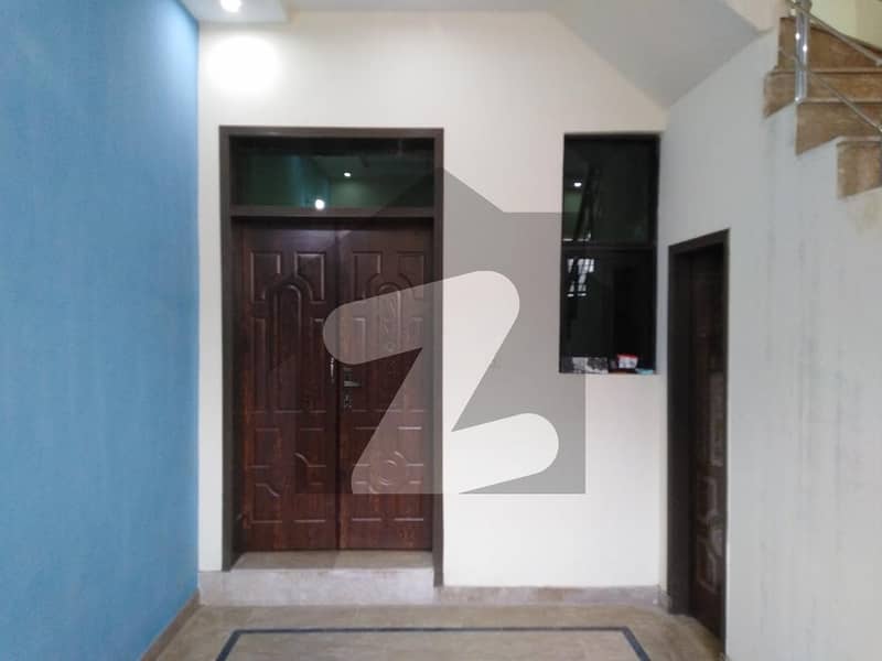 اچھرہ لاہور میں 5 کمروں کا 5 مرلہ مکان 1.5 کروڑ میں برائے فروخت۔
