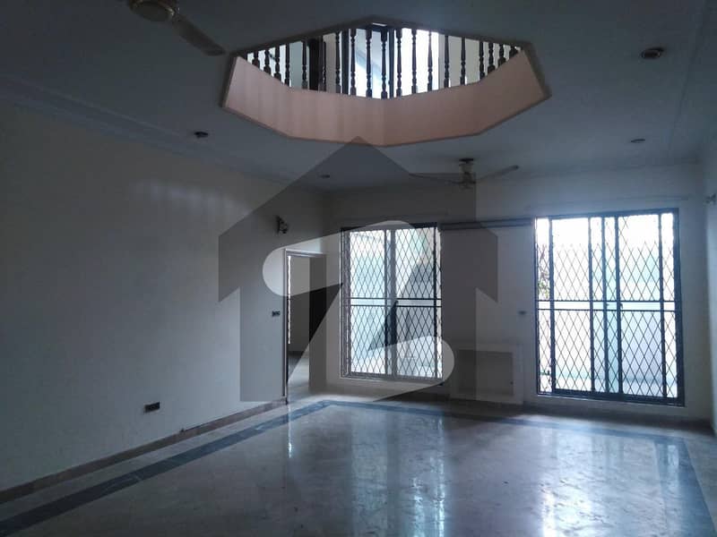 10 Marla House Is Available In Affordable Price In Allama Iqbal Town