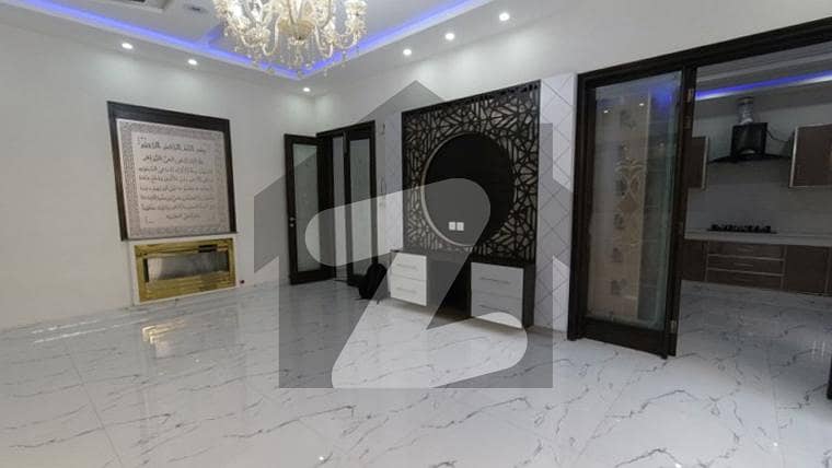 Spacious Upper Portion Is Available In Gulbahar Park For rent