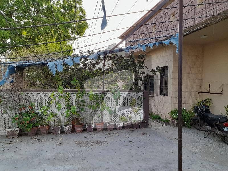 Bungalow For Sale 1000 Yards  Defence Phase 4 Near Imam Bargh Old Bungalow On Plot Price
