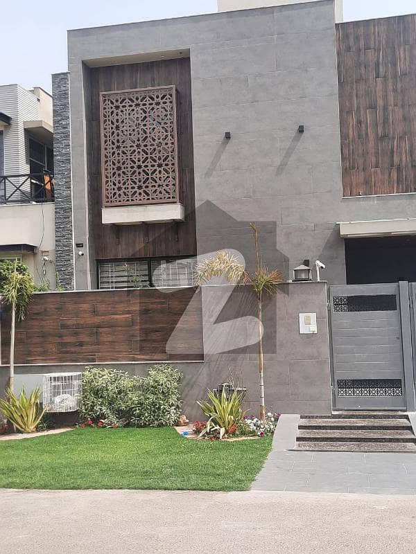 ڈی ایچ اے فیز 6 ڈیفنس (ڈی ایچ اے) لاہور میں 3 کمروں کا 10 مرلہ مکان 4.75 کروڑ میں برائے فروخت۔
