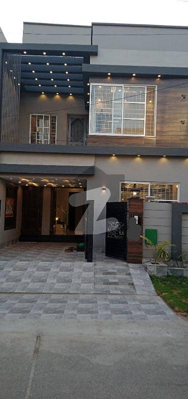 5 MARLA A PLUS SOLID CONSTRUCTION BRAND NEW HOUSE IN LDA APPROVED NEAR MASJID AND MARKET RAINBOW ETC
