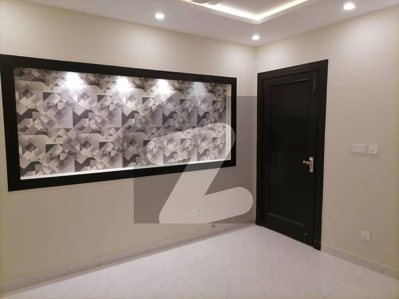 10 Marla Lower Portion In Bahria Town Phase 7 For rent