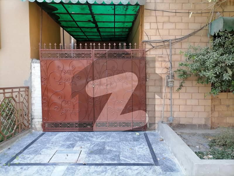 Corner 5 Marla House For sale In Allama Iqbal Town