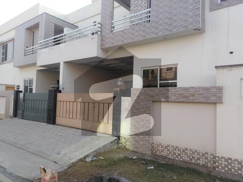 House For Grabs In 5 Marla Faisalabad
