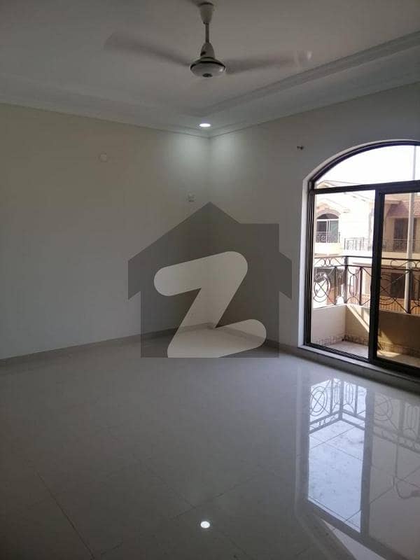 Fully Basement 5 Beds Sized 1 Kanal Good Looking House In Sector D Askari 10