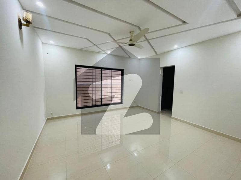 1 Kanal Brand New 3 Bed Upper Portion For Rent