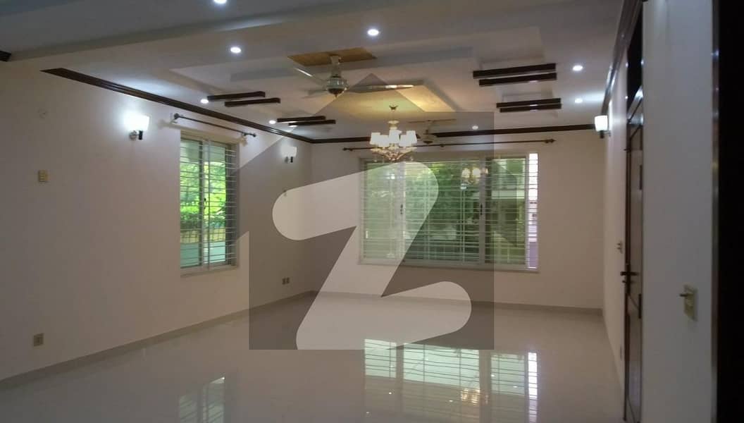 1 Kanal Upper Portion For rent In The Perfect Location Of I-8/4