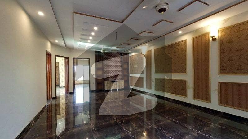 4500 Square Feet House In Agrics Town Is Available For Rent