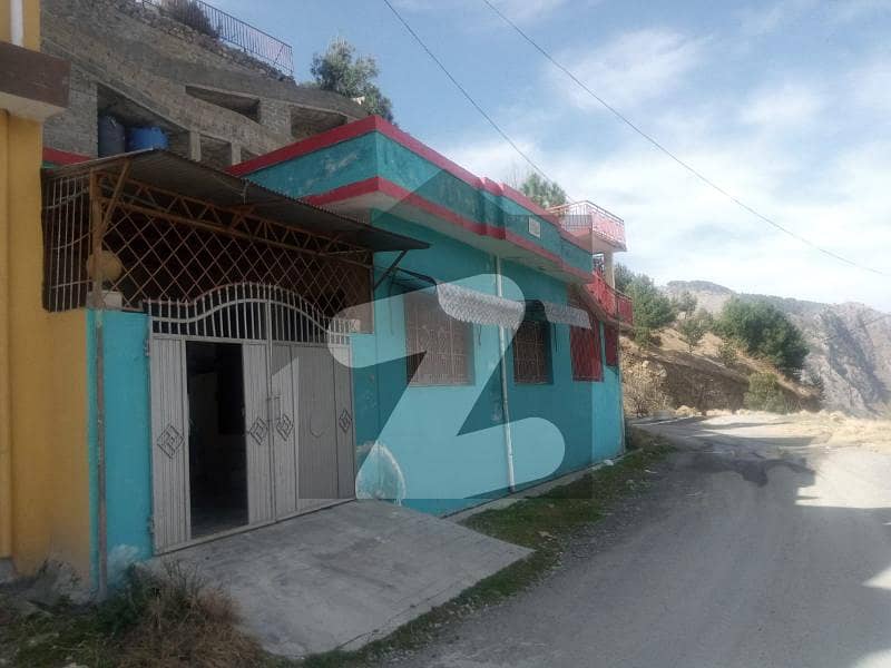 ایبٹ آباد روڈ مری میں 4 کمروں کا 1.15 کنال مکان 3 کروڑ میں برائے فروخت۔