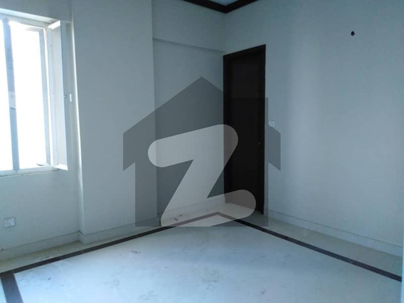 650 Square Feet Flat In Mehmoodabad Number 4 For sale